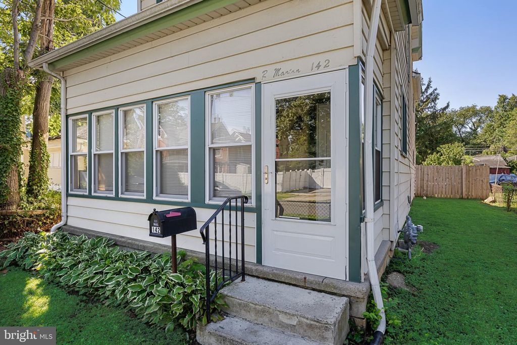142 CHURCH ST, BEVERLY, NJ 08010 — photo 4