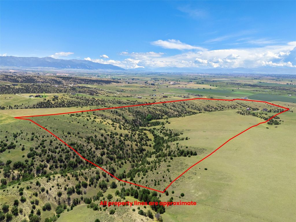 Image 11 of property listing at 5835 Spaulding Bridge Road, Belgrade, MT 59714