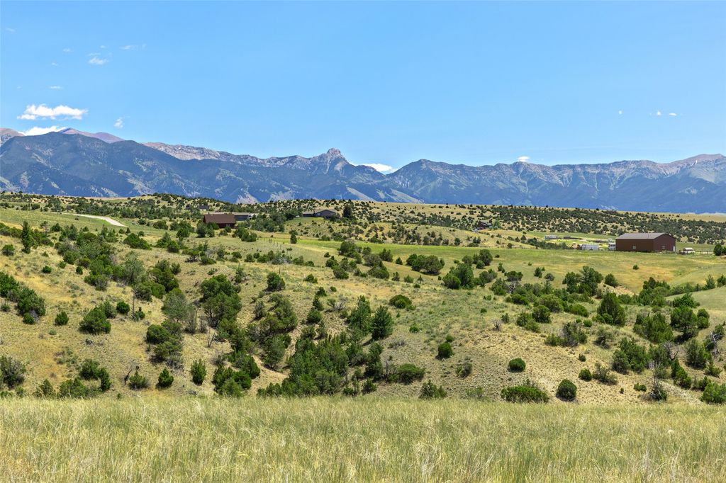 Image 15 of property listing at 5835 Spaulding Bridge Road, Belgrade, MT 59714
