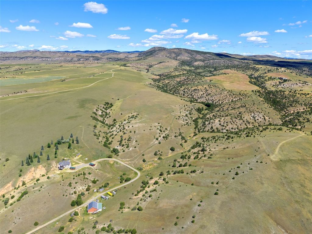 Image 23 of property listing at 5835 Spaulding Bridge Road, Belgrade, MT 59714