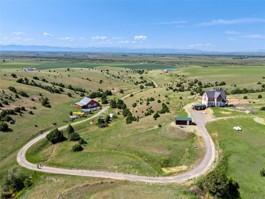 Image 26 of property listing at 5835 Spaulding Bridge Road, Belgrade, MT 59714