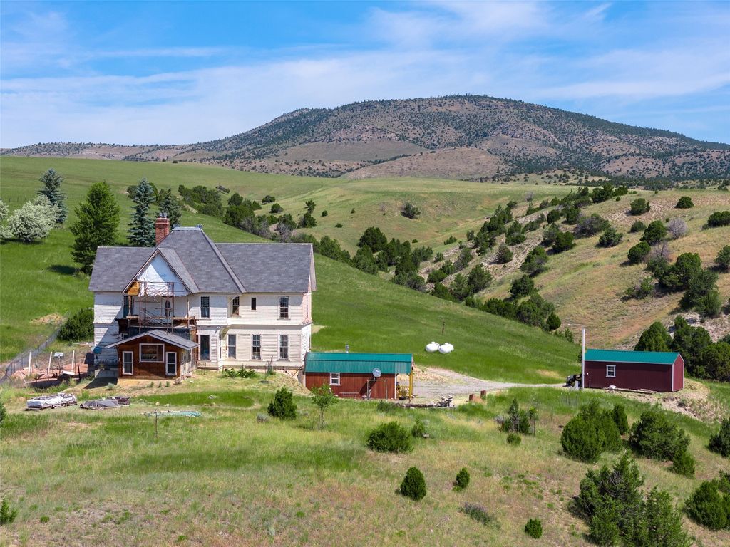Image 28 of property listing at 5835 Spaulding Bridge Road, Belgrade, MT 59714