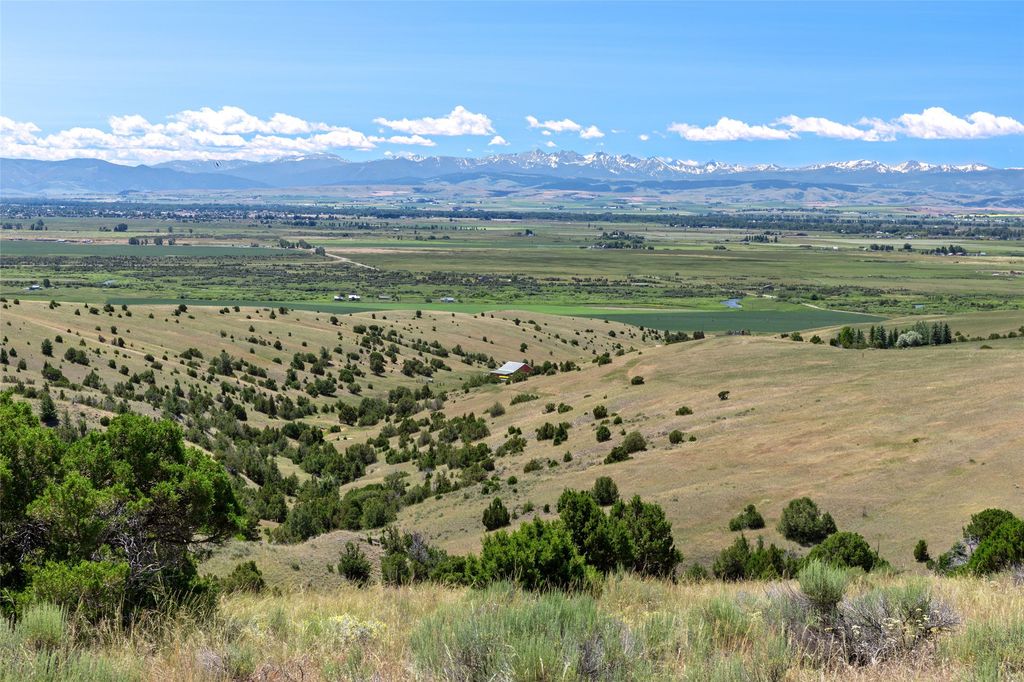 Image 45 of property listing at 5835 Spaulding Bridge Road, Belgrade, MT 59714