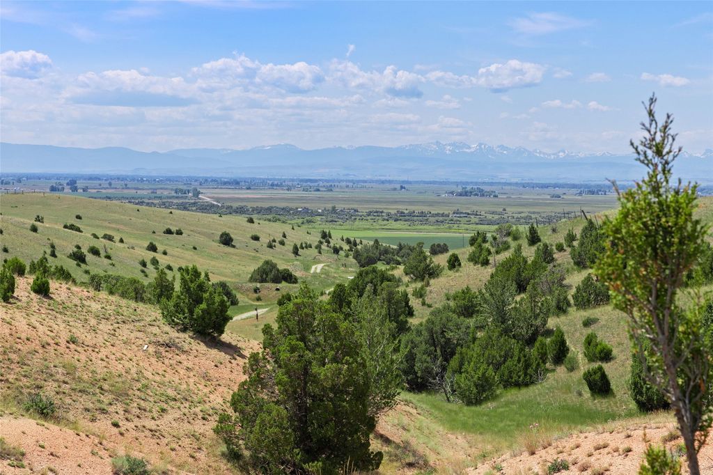 Image 46 of property listing at 5835 Spaulding Bridge Road, Belgrade, MT 59714