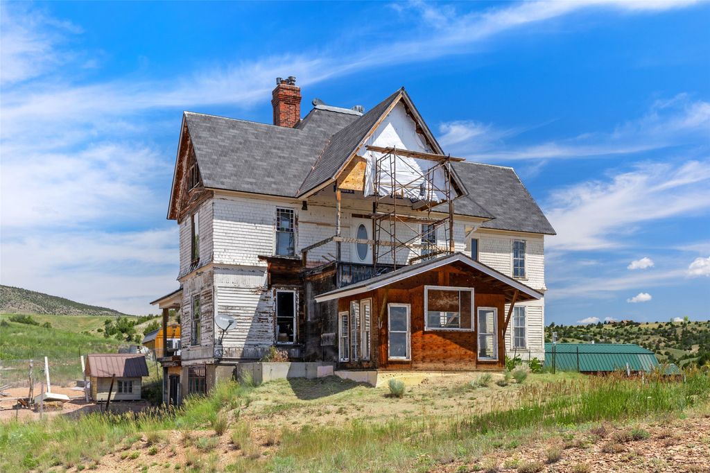 Image 53 of property listing at 5835 Spaulding Bridge Road, Belgrade, MT 59714