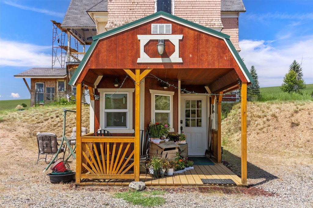 Image 55 of property listing at 5835 Spaulding Bridge Road, Belgrade, MT 59714