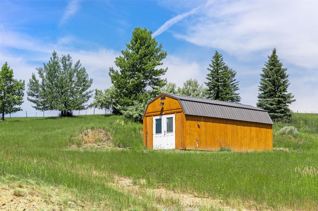 Image 58 of property listing at 5835 Spaulding Bridge Road, Belgrade, MT 59714