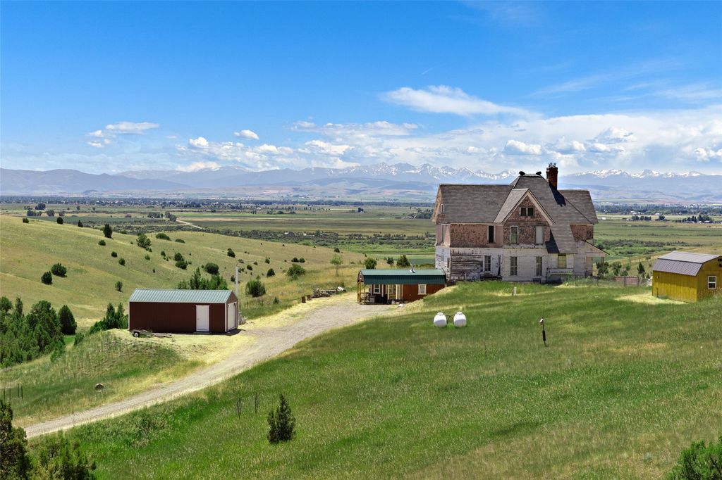 Image 7 of property listing at 5835 Spaulding Bridge Road, Belgrade, MT 59714
