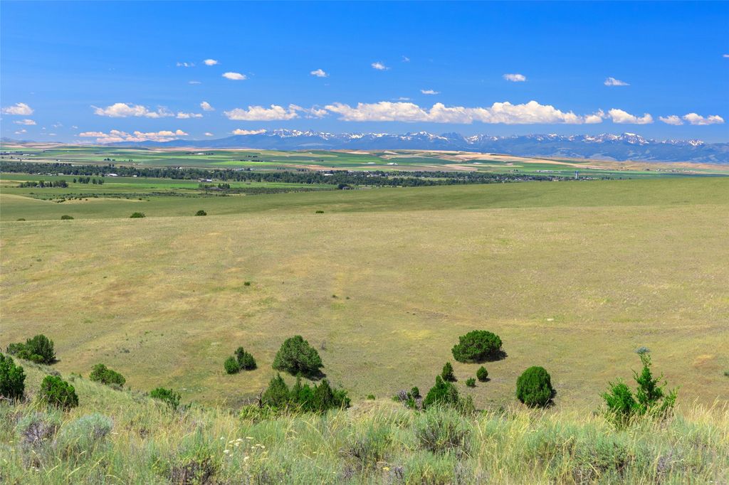 Image 76 of property listing at 5835 Spaulding Bridge Road, Belgrade, MT 59714