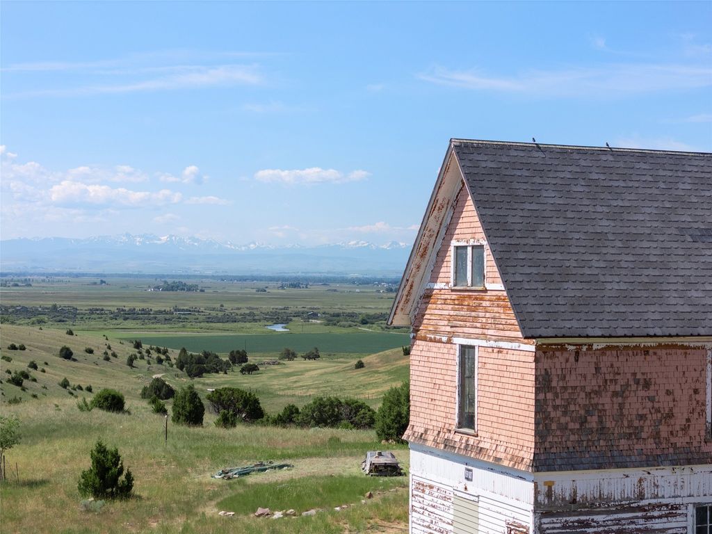 Image 88 of property listing at 5835 Spaulding Bridge Road, Belgrade, MT 59714