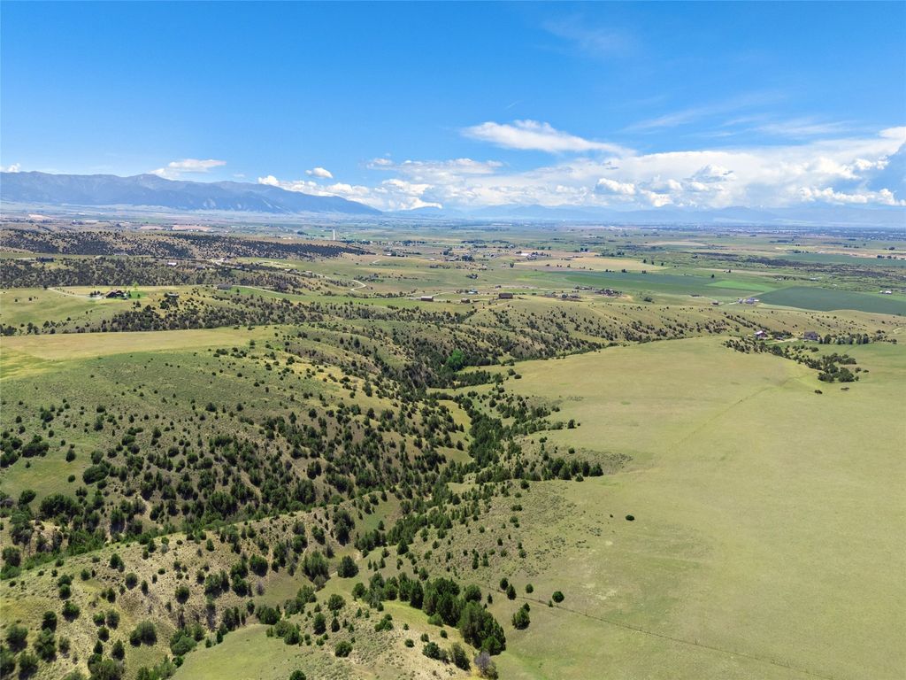 Image 89 of property listing at 5835 Spaulding Bridge Road, Belgrade, MT 59714