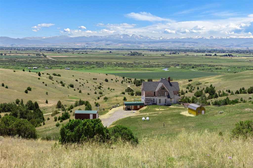 Image 9 of property listing at 5835 Spaulding Bridge Road, Belgrade, MT 59714