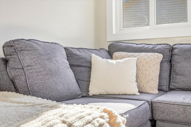 8200 Foothill Road S, Cottage Grove, MN 55016