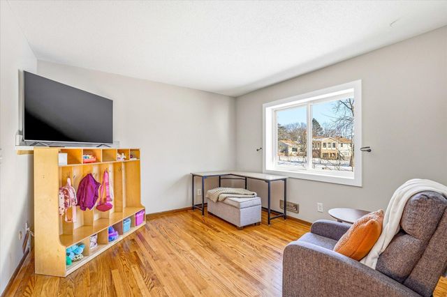 8200 Foothill Road S, Cottage Grove, MN 55016