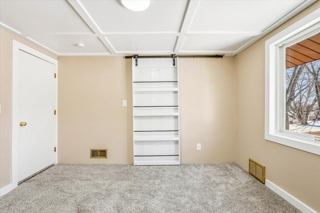 8200 Foothill Road S, Cottage Grove, MN 55016