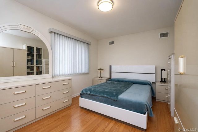 64 Amanda Court, Staten Island, NY 10312