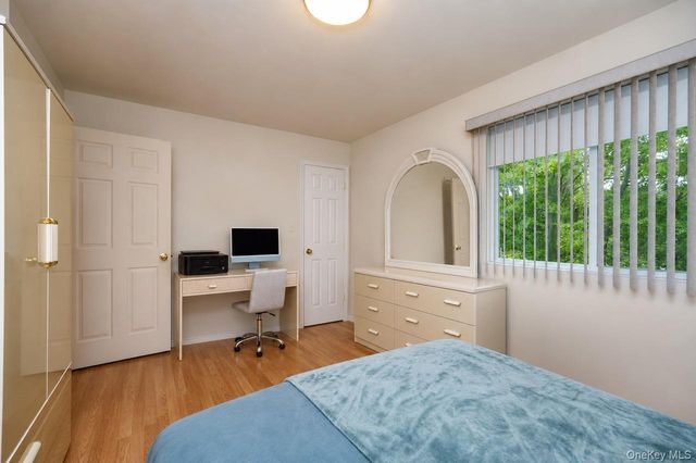 64 Amanda Court, Staten Island, NY 10312