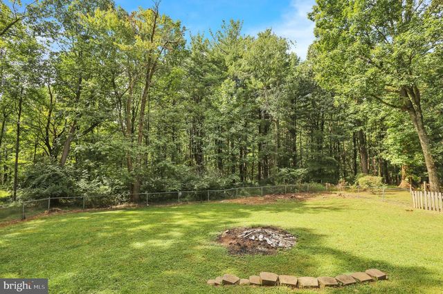 129 ORCHARD RD, Fleetwood, PA 19522