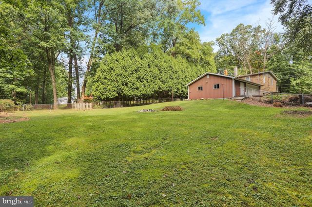 129 ORCHARD RD, Fleetwood, PA 19522