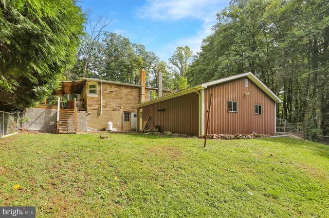 129 ORCHARD RD, Fleetwood, PA 19522