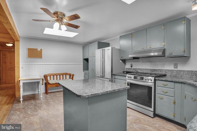 129 ORCHARD RD, Fleetwood, PA 19522