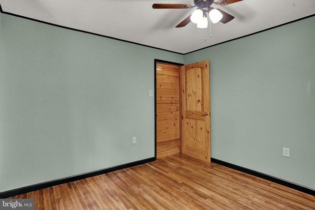 129 ORCHARD RD, Fleetwood, PA 19522