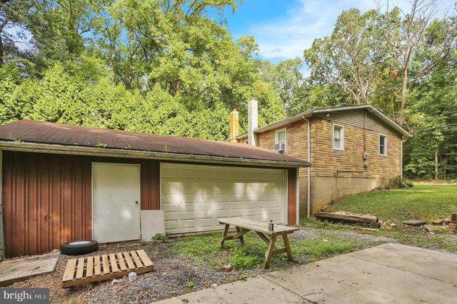 129 ORCHARD RD, Fleetwood, PA 19522