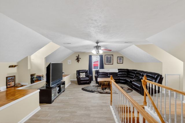 2502 Dobbins Pike, Portland, TN 37148