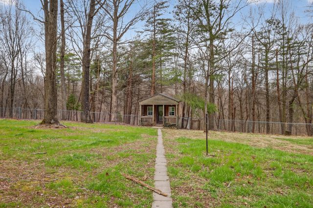 2502 Dobbins Pike, Portland, TN 37148