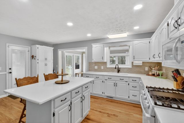 2502 Dobbins Pike, Portland, TN 37148