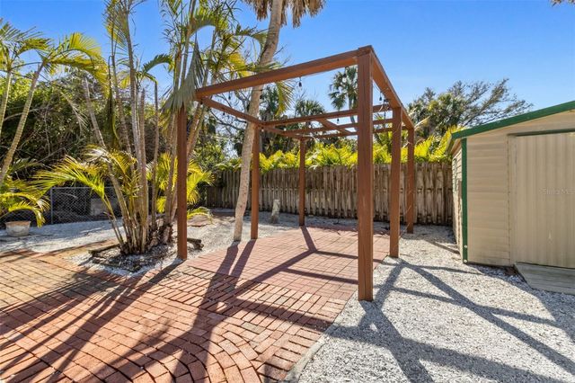 5223 SHADOW LAWN DRIVE, Sarasota, FL 34242