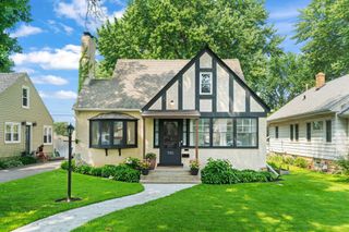 985 Cherokee Avenue, West Saint Paul, MN 55118