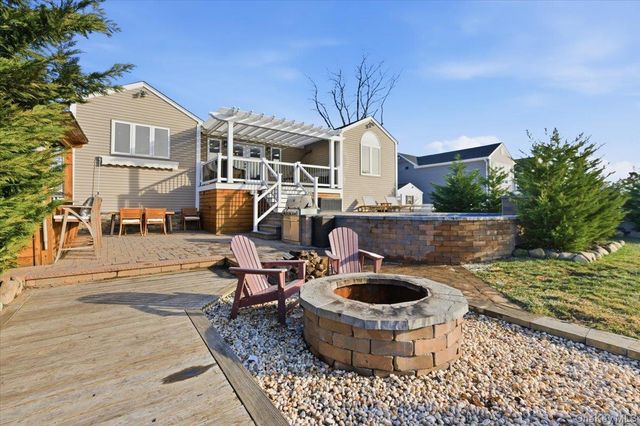 41 Stillwater Avenue, Massapequa, NY 11758