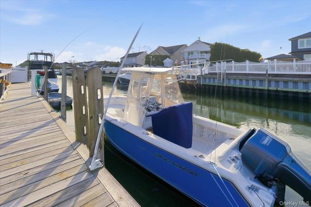 41 Stillwater Avenue, Massapequa, NY 11758