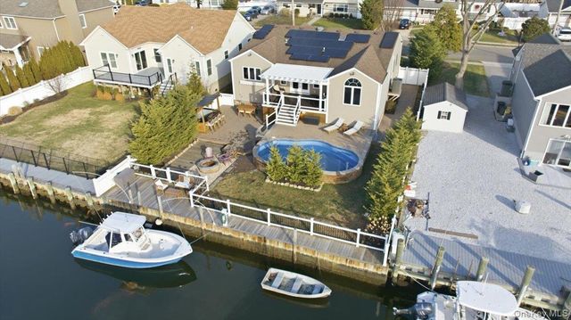 41 Stillwater Avenue, Massapequa, NY 11758