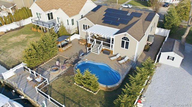 41 Stillwater Avenue, Massapequa, NY 11758