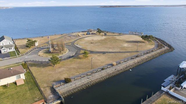 41 Stillwater Avenue, Massapequa, NY 11758