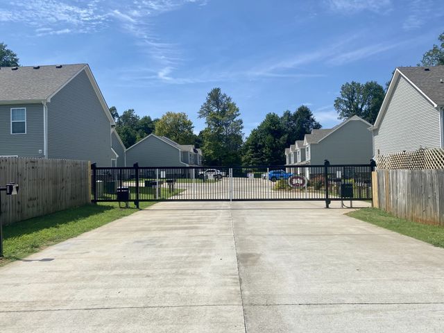1552 Tylertown Rd Apt 503, Clarksville, TN 37040