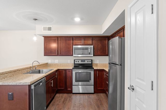 1552 Tylertown Rd Apt 503, Clarksville, TN 37040