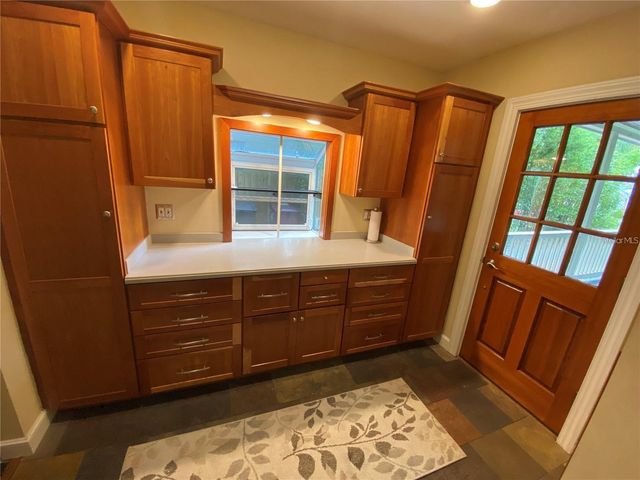 201 N GLENWOOD AVENUE, Orlando, FL 32803