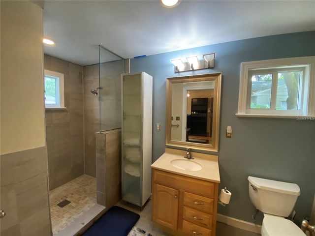 201 N GLENWOOD AVENUE, Orlando, FL 32803