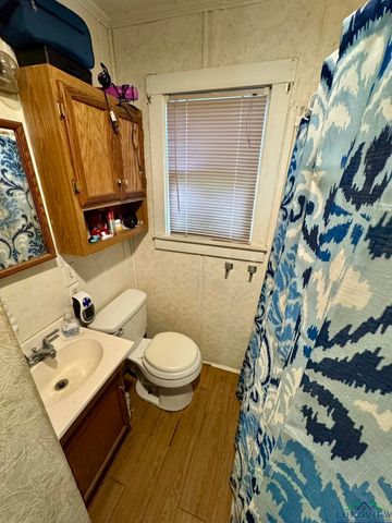 202 Avenue C, Longview, TX 75601