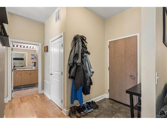 5677 S Park Pl C-C103, Greenwood Village, CO 80111