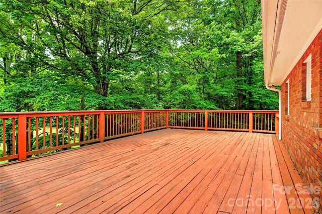 103 Richard Lane, Black Mountain, NC 28711