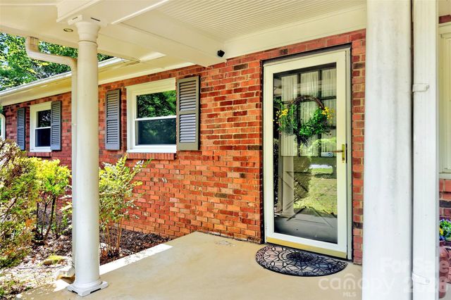 103 Richard Lane, Black Mountain, NC 28711