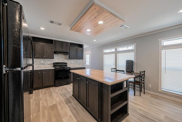 2116 Santa Anna, Midland, TX 79705