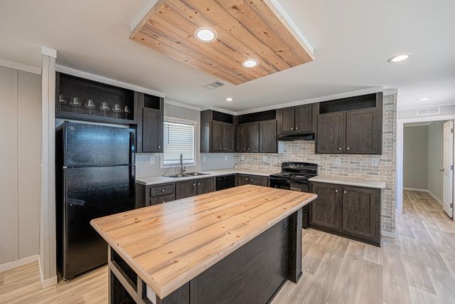 2116 Santa Anna, Midland, TX 79705