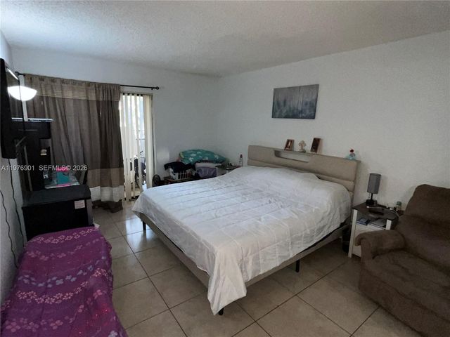 183 Lakeview Dr 203, Weston, FL 33326