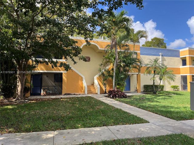 183 Lakeview Dr 203, Weston, FL 33326