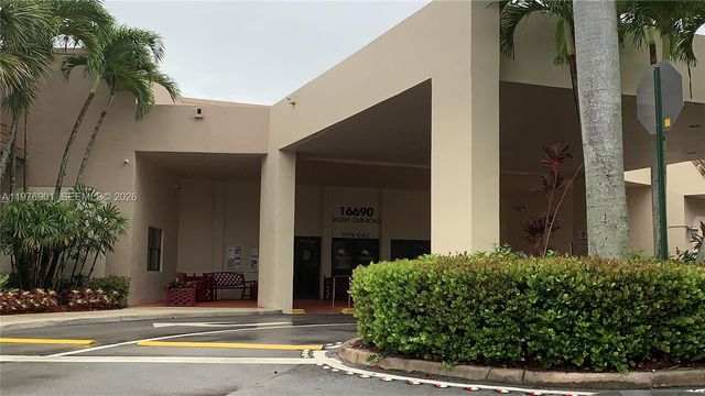 183 Lakeview Dr 203, Weston, FL 33326